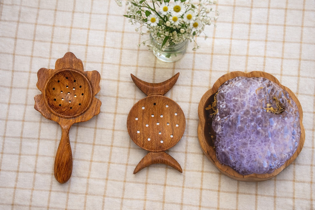 Handcrafted wooden flower slotted spoon is easy to clean and maintain.