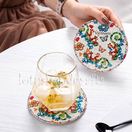 Bright salamander motifs and colourful floral details bring personality and cheerful colour to your coffee table or desk.