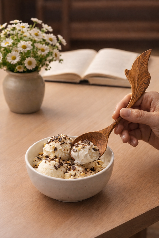 Handmade floating leaf wooden spoon is safe for users and comfortable for everyday use.