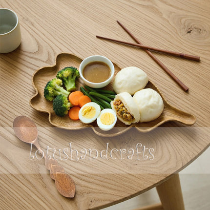 Ash wood oak leaf serving tray with a smooth surface that is easy to clean.