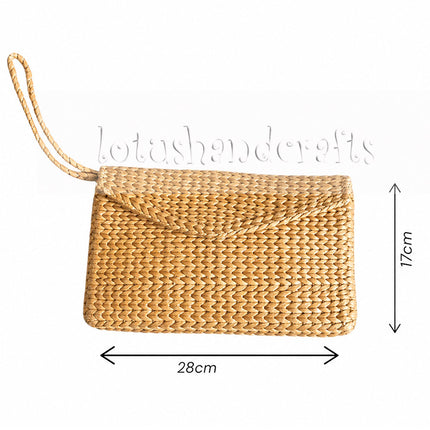 Vintage handmade rattan straw clutch bag size.