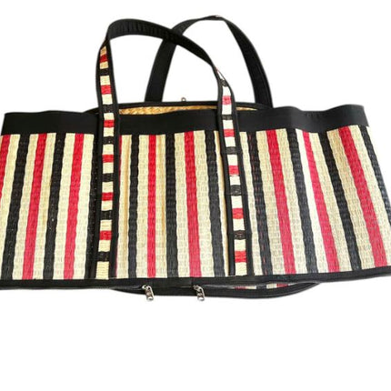 Handwoven foldable seagrass storage basket with lid and zipper for everyday organization.