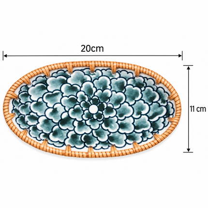 The compact 20 × 11 cm oval shape is lightweight and convenient for serving small snacks, fruits, desserts, and treats.