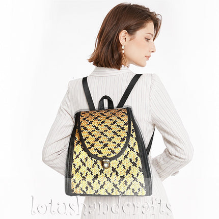 Handwoven seagrass backpack with an elegant houndstooth pattern.