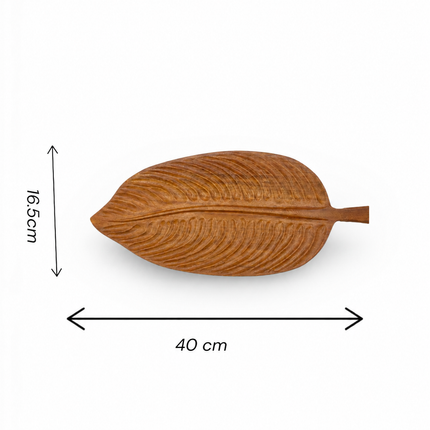 The perfect size of this redwood leaf serving tray with handle suits any dining table.
