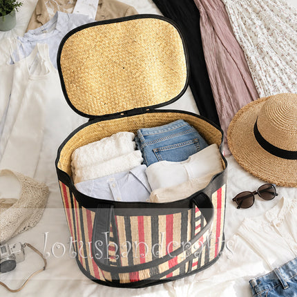Handwoven foldable seagrass storage basket with lid and zipper for easy storage and organization.
