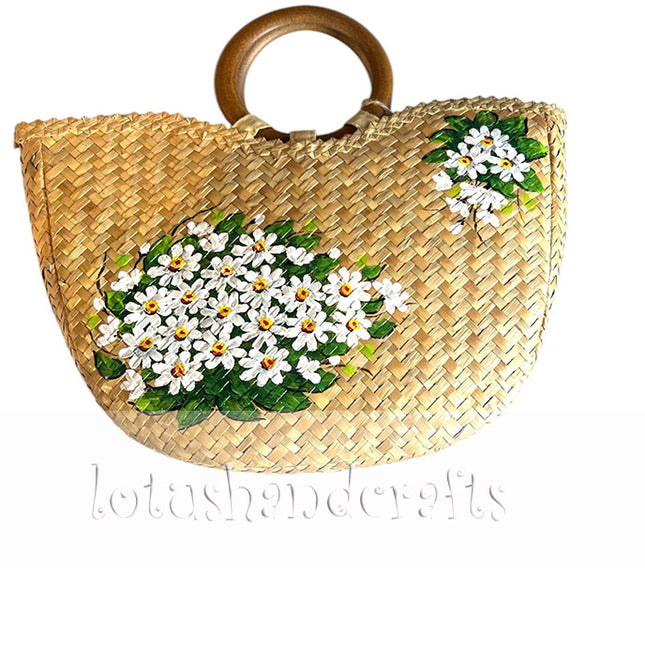 Handwoven seagrass tote bag with a beautiful hand painted white daisy bouquet.