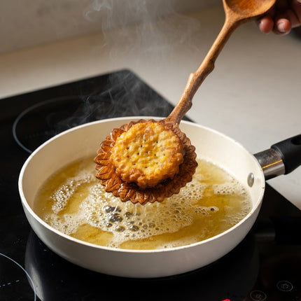 Sunflower wooden slotted duo spoon is safe for users and perfect for everyday cooking use.